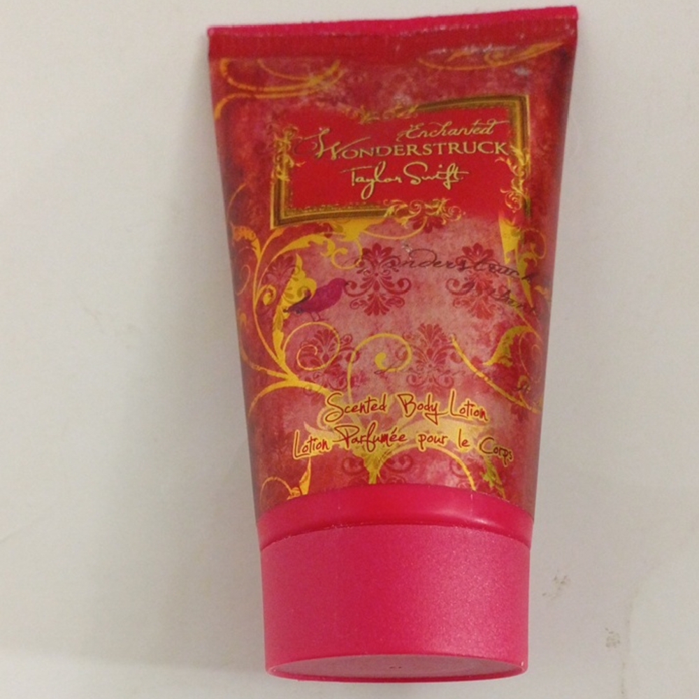 Taylor Swift Red Moisturizer Skincare 50mL / 1.7oz